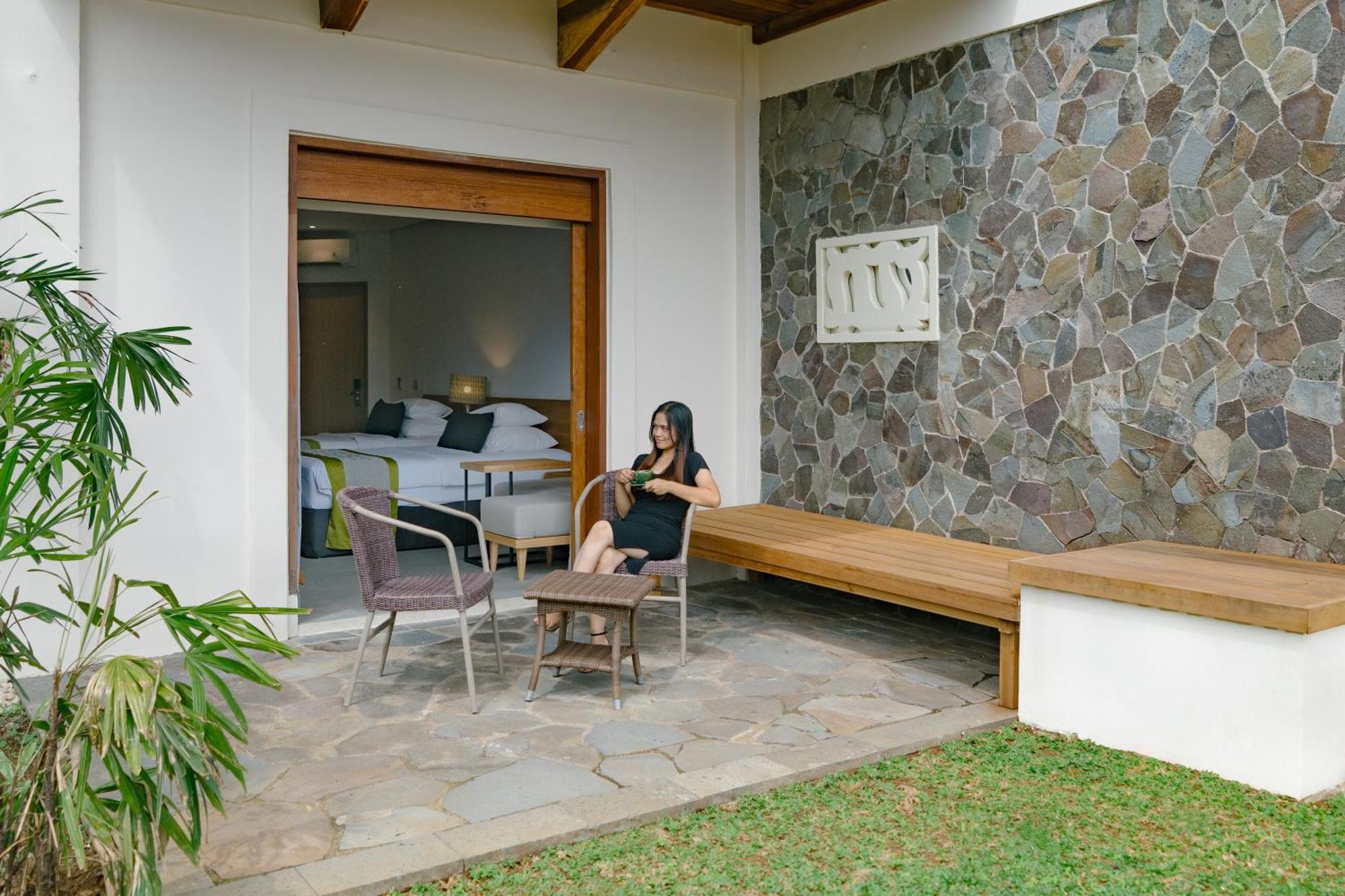 פונקאק Novus Giri Resort & Spa מראה חיצוני תמונה