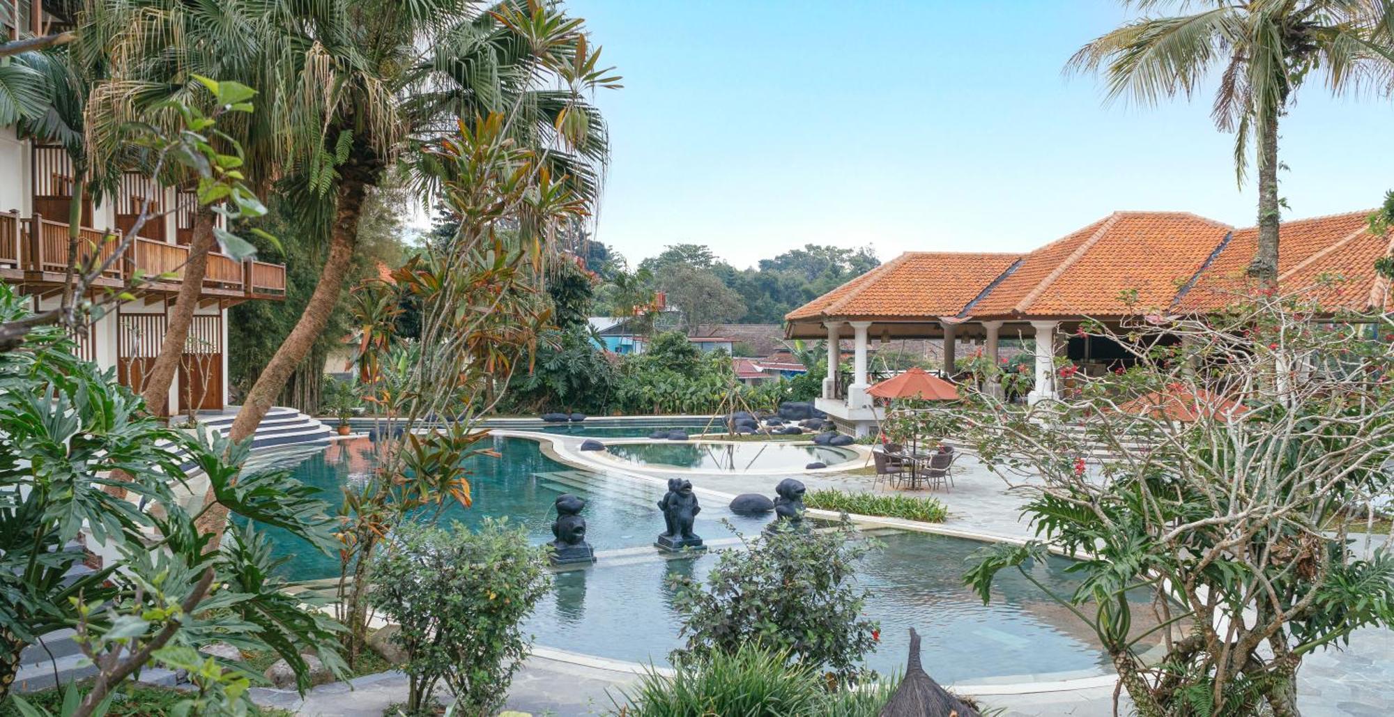 פונקאק Novus Giri Resort & Spa מראה חיצוני תמונה